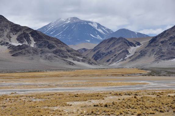 A magnífica paisagem do lado argentino do Paso San Francisco, na região de Fiambala, a caminho do Chile